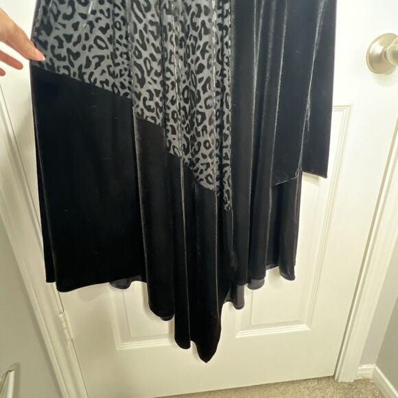 Lane Bryant Velvet Burnout Black Leopard Print Midi Dress Size 14/16 Puff Sleeve - Picture 3 of 12